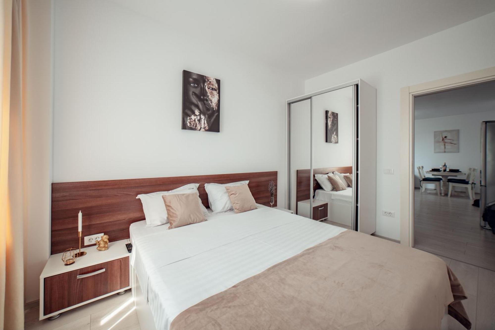 Cozy Apartments At Q Residence - Palas Mall Яссы Экстерьер фото